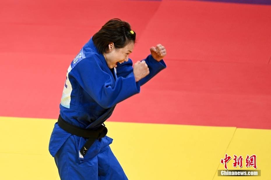 （杭州亚运会）中国台北选手连珍羚夺得柔道女子57公斤级金牌