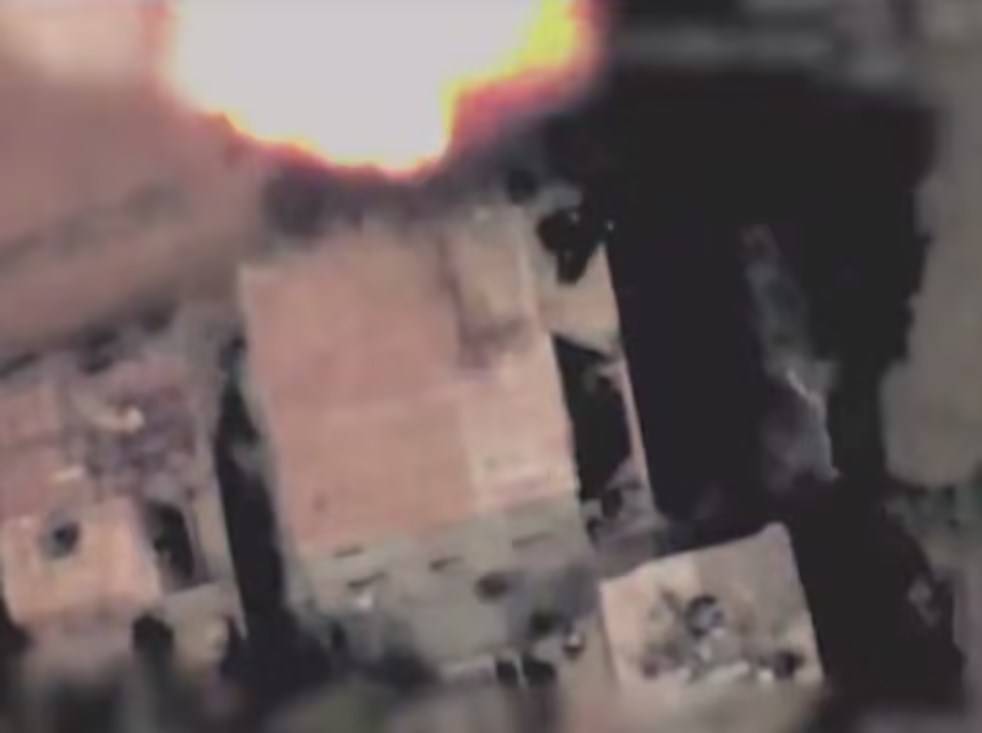 视频曝光！以媒：以军方发布炸毁大楼视频，称一夜间打击加沙200处目标-第2张图片-太平洋在线下载