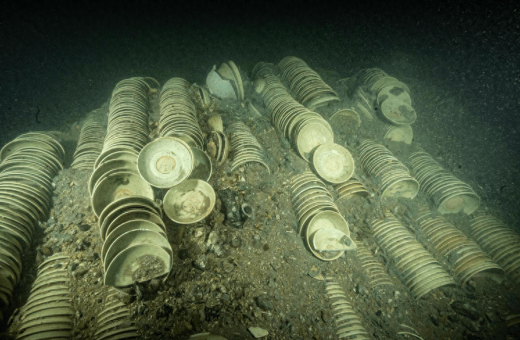 深海考古重要发现！我国首次在南海千米级海底发现大型古代沉船遗址-第8张图片-太平洋在线下载