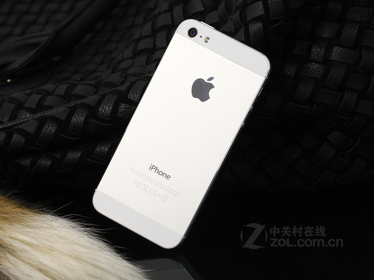 苹果5黑色版苹果官网下架iphone15pro-第2张图片-太平洋在线下载